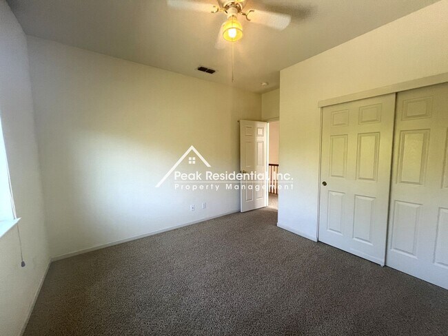 Building Photo - Spacious 4bd/3ba Folsom Home!