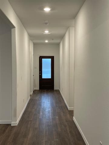 Building Photo - 3700 Milkweed Rd