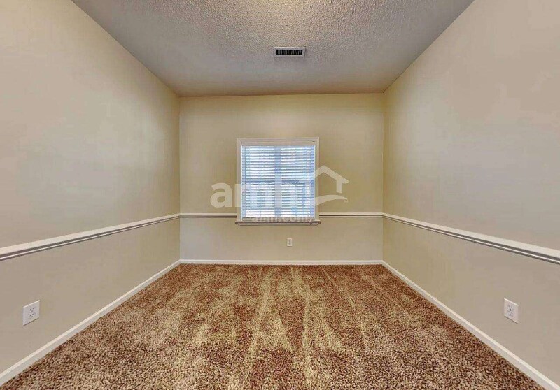 Building Photo - 106 Guildford Dr