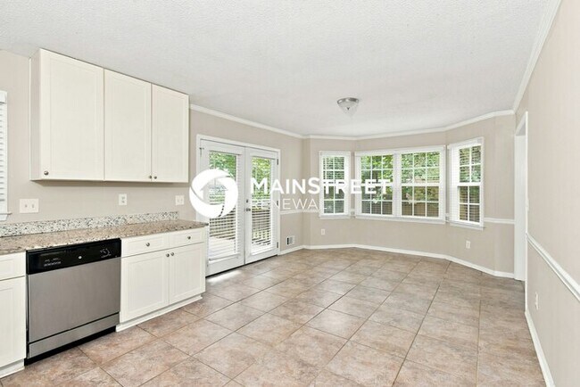 Building Photo - 3 Bedroom Pet-Friendly Home in Marietta, GA with Main Street Renewal