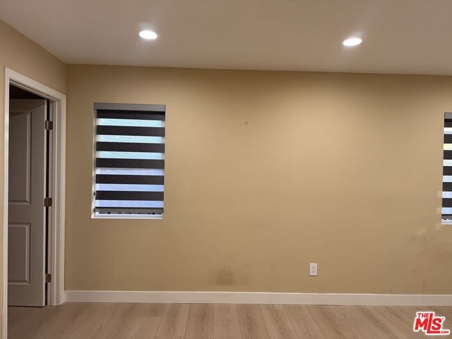 Building Photo - 1519-1519 1/2 Crenshaw Blvd