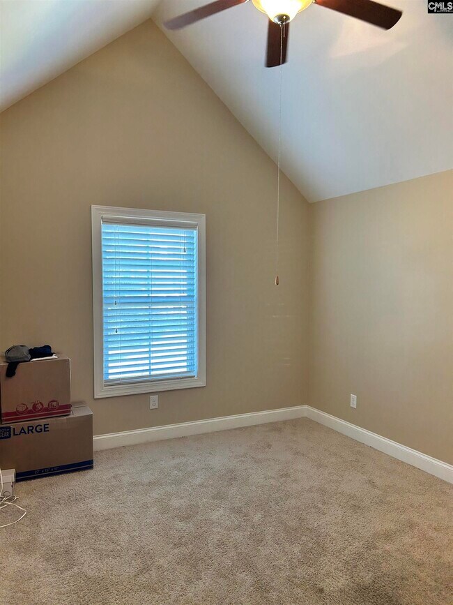 Building Photo - 105 High Bluff Ln