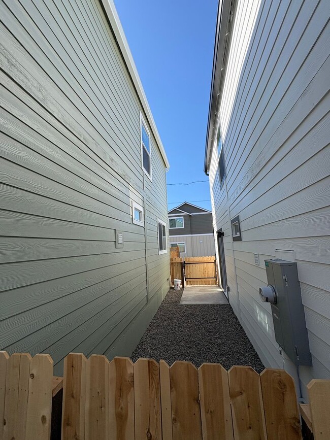 Building Photo - New Construction 3-bedroom, 2-bathroom tow...