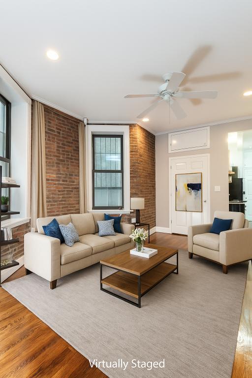 Building Photo - 336 E 18th St