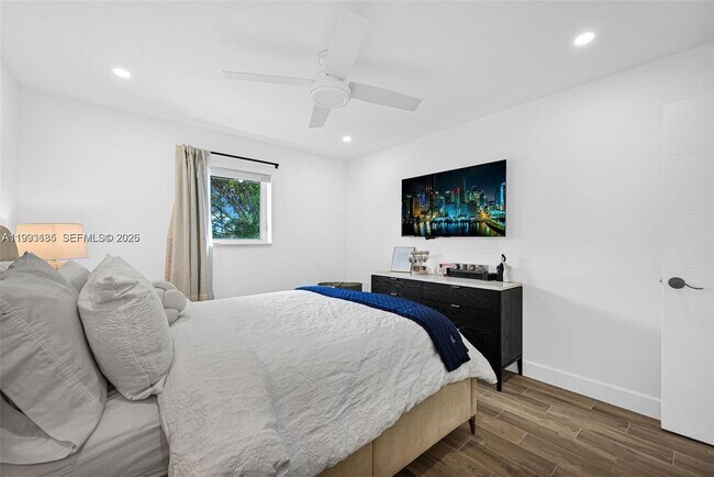 Building Photo - 8609 SW 68th Ct