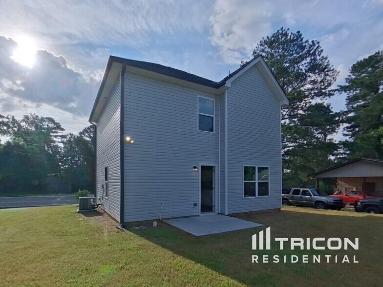 Building Photo - 2560 Pilgrim Mill Rd