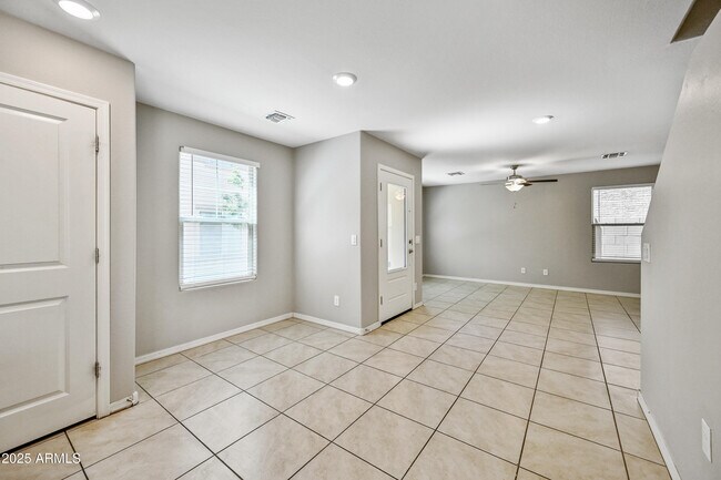 Building Photo - 8047 W Albeniz Pl