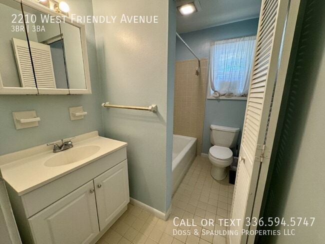 Building Photo - 2210 W Friendly Ave