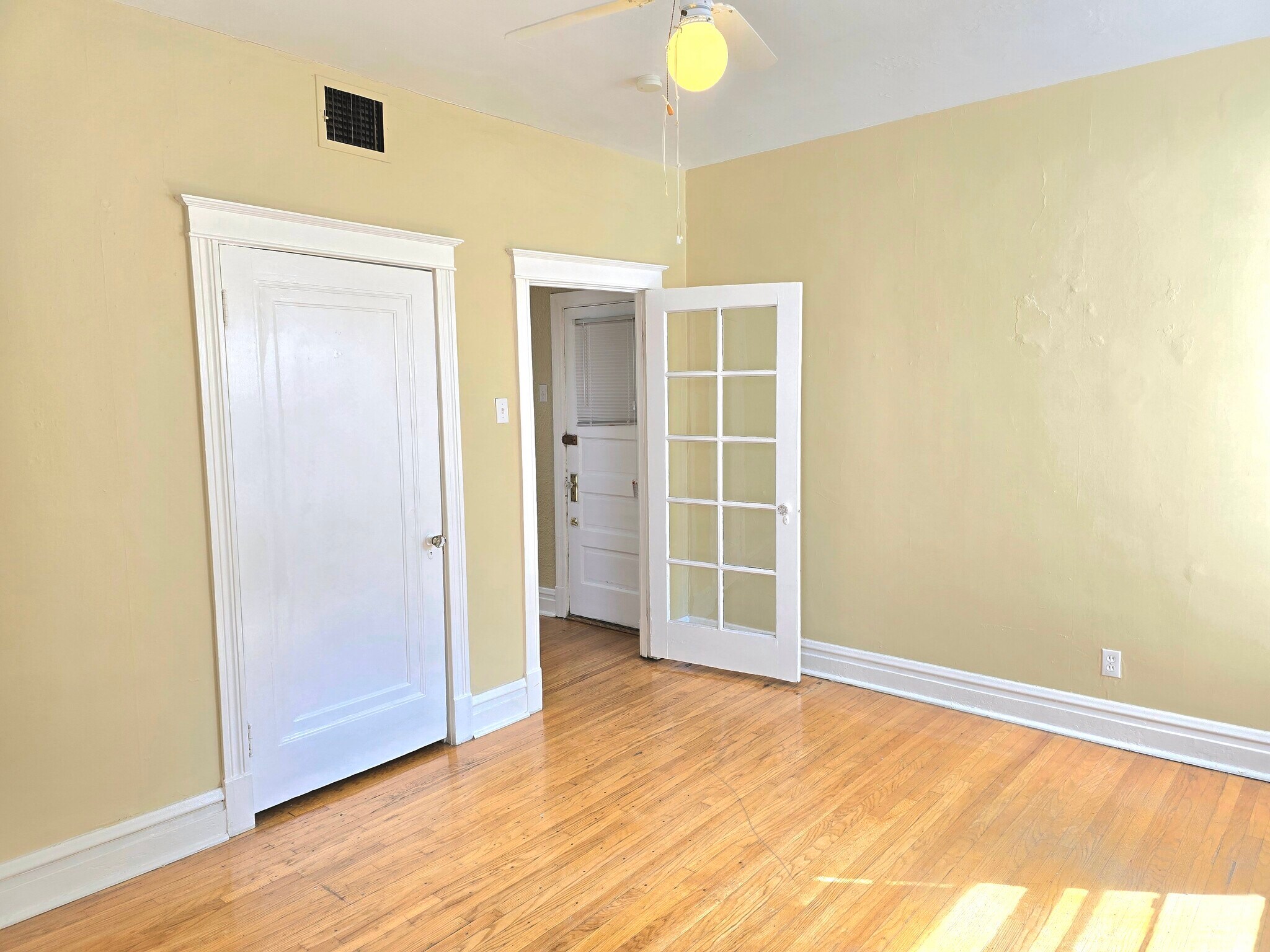 Building Photo - 7212 Forsyth Blvd