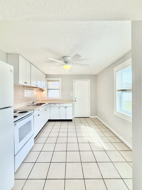 Building Photo - 1138 30th St S