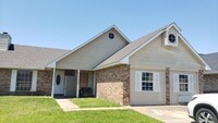 Building Photo - 736 Lemoyne Dr