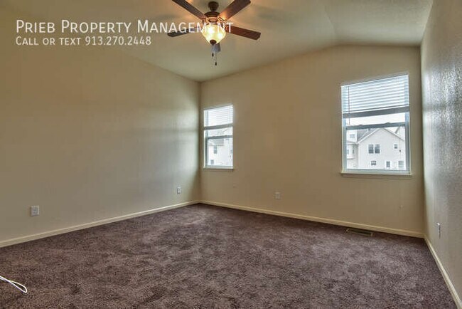 Building Photo - Prairie Haven Duplex - Available January 19th