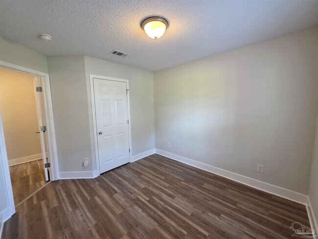Building Photo - 5008 Orlando Ct
