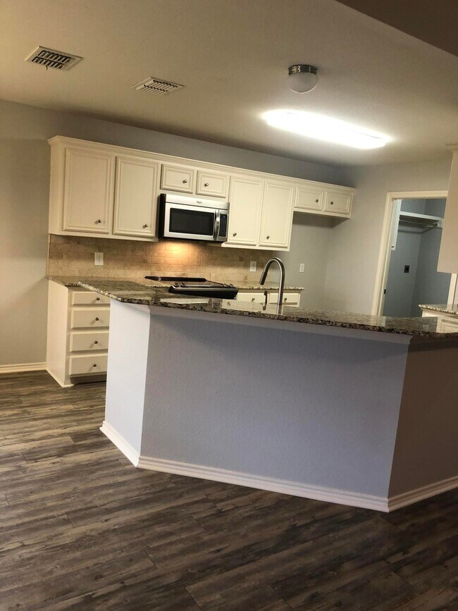 Building Photo - 7528 84th St