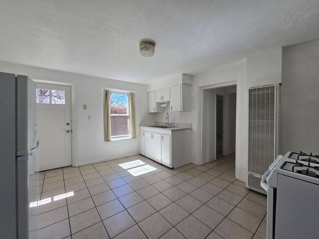 Building Photo - 739 Montez Pl