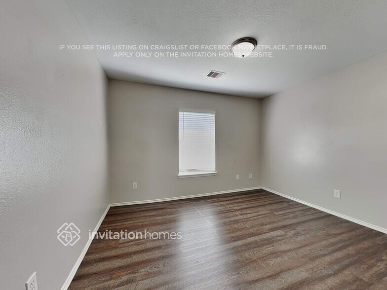 Building Photo - 1807 Vernal Glen Cir