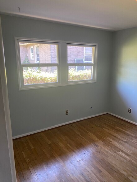 bedroom 1 - 126 N Morgan St