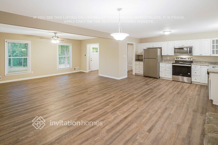 Building Photo - 3916 Amsbury Dr