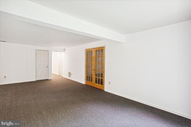 Building Photo - 18518 Gingerbread Ln