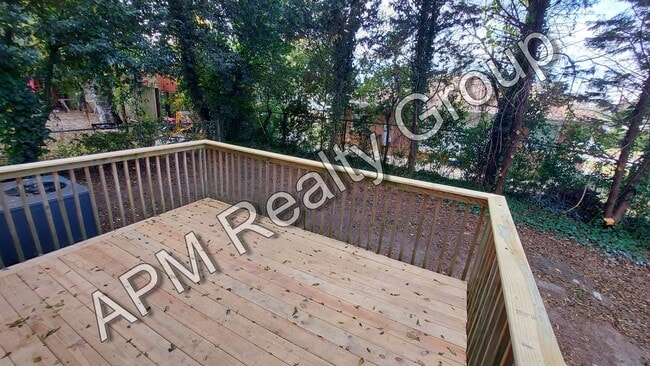 Building Photo - Two bedroom duplex off Bluff Road