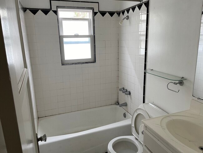 Building Photo - 6440 Orange St