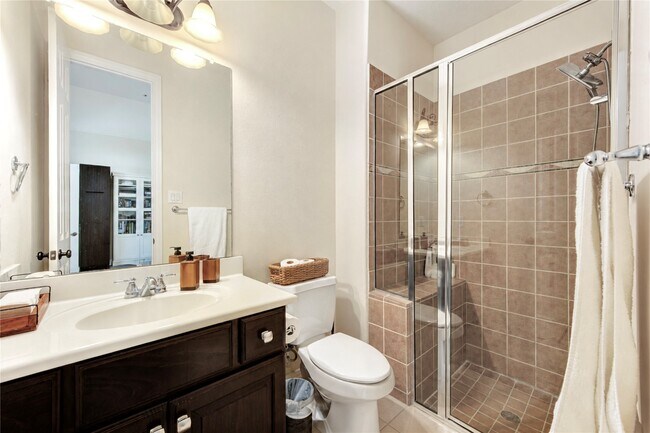 Building Photo - 14510 Tivoli Dr