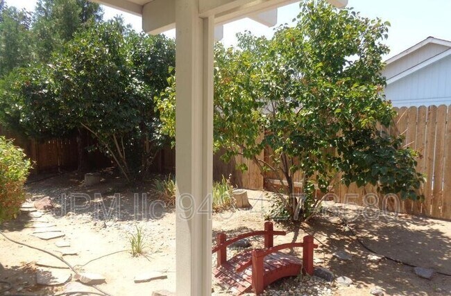 Building Photo - 5065 Pradera St
