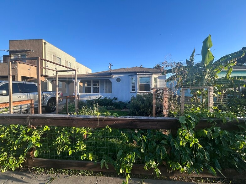 Building Photo - 12444 Greene Ave