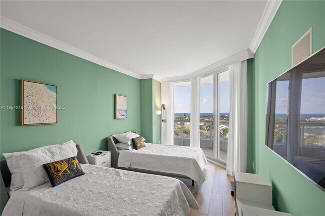 Building Photo - 21055 Yacht Club Dr
