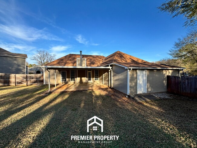 Building Photo - 416 Chadwick Cir