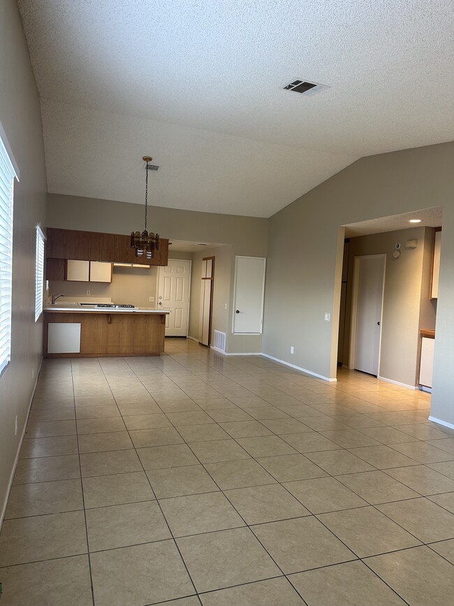 Building Photo - 41423 Adams St