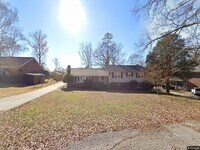 Building Photo - 224 Pineville Rd