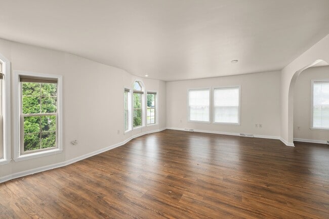 Building Photo - Milton Gem for Rent! Spacious 3BR Home, pet allowed. Fireplace, Sunroom & Private Yard - $2,495.0...