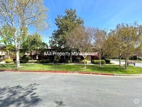 Building Photo - 1861 Olmo Way