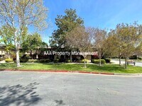 Building Photo - 1861 Olmo Way