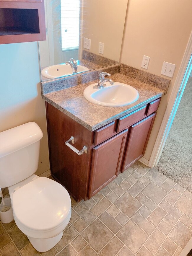 Building Photo - Beautiful 3 bed 2 bath house $1995, Glenmo...