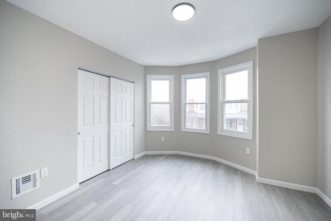 Building Photo - 2265 E Clearfield St