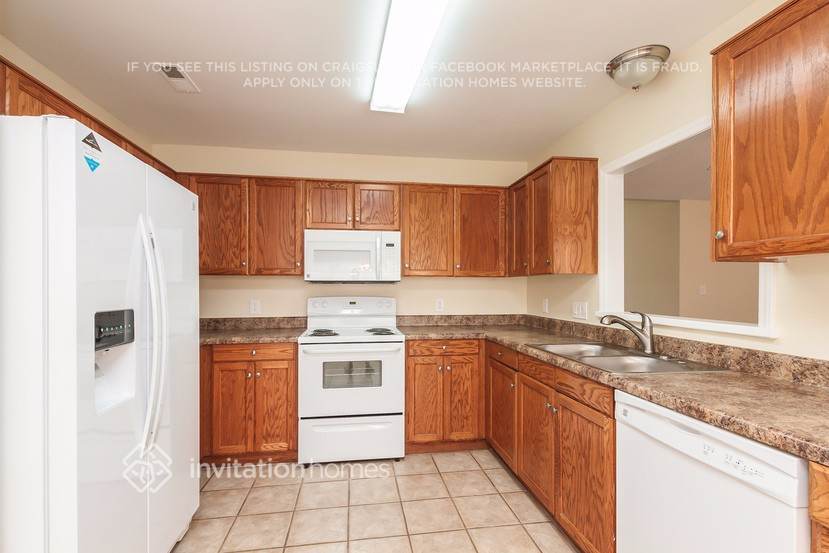 Building Photo - 156 Heath Ln