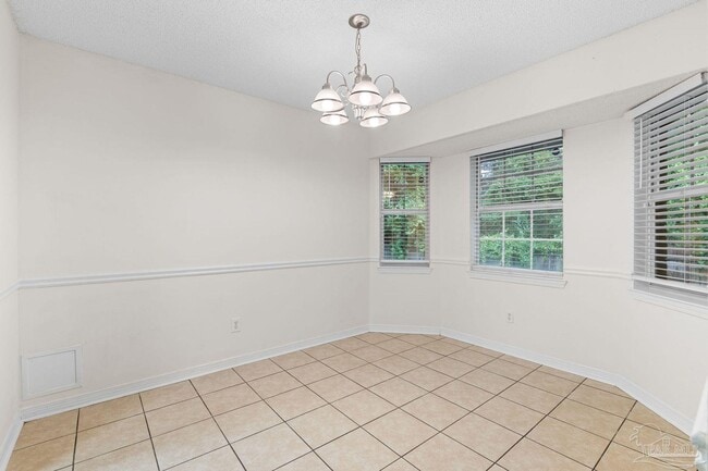 Building Photo - 1203 Brook Bend Rd