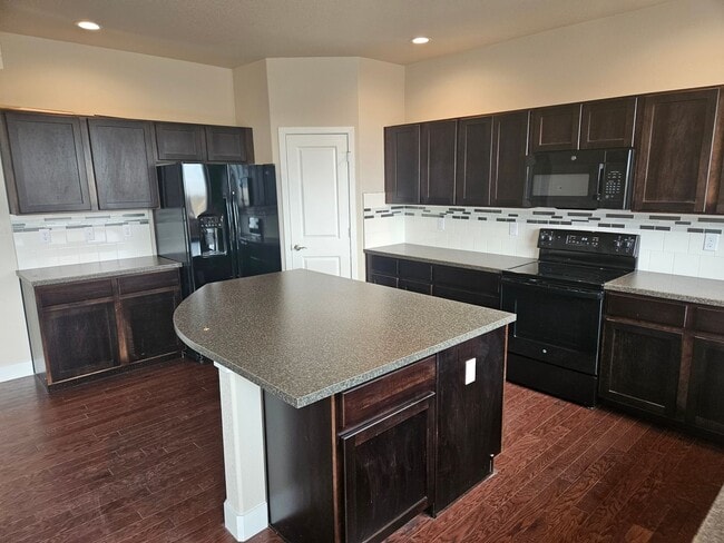 Building Photo - New  5 Bedroom Home in Johnstown