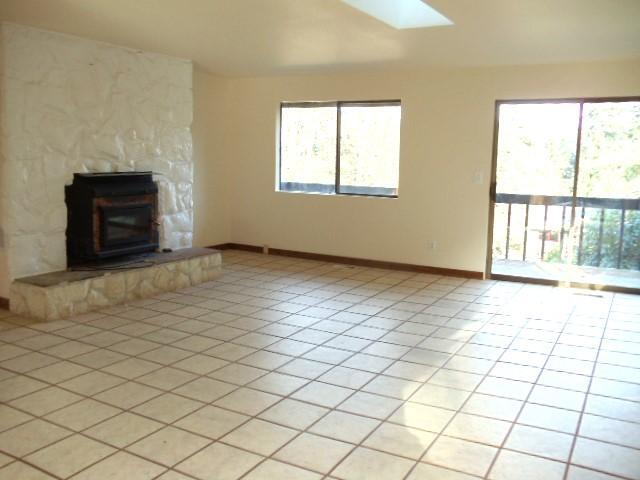 Building Photo - 4 bedroom in Seattle WA 98125