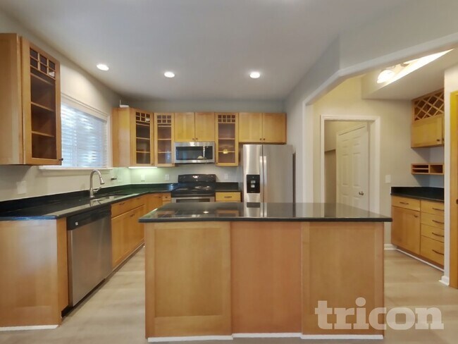 Building Photo - 202 Harris Ct