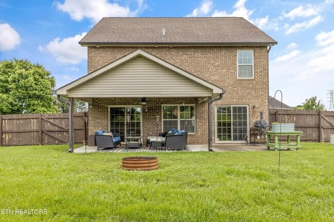 Building Photo - 1017 Brighton Dr