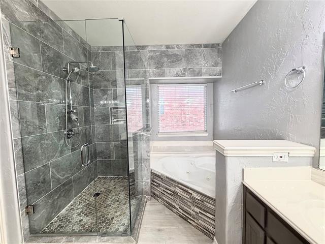 Building Photo - 7236 Tolosa