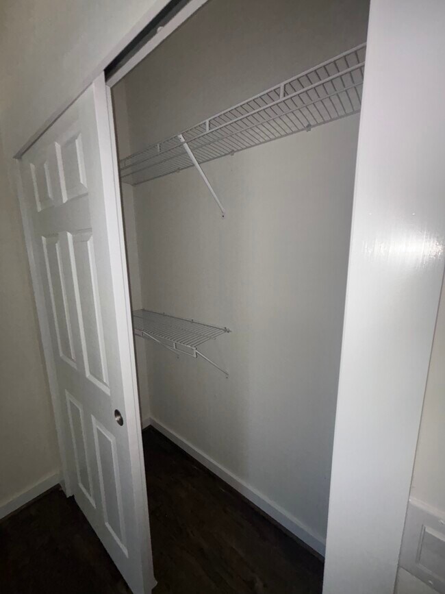 Building Photo - 1430-1413 13th Pl S