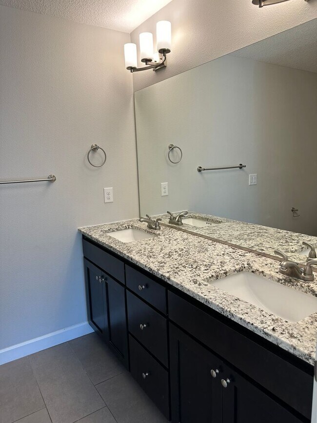 Building Photo - Beautiful 2-Story Home in Mount Vista Neighborhood!