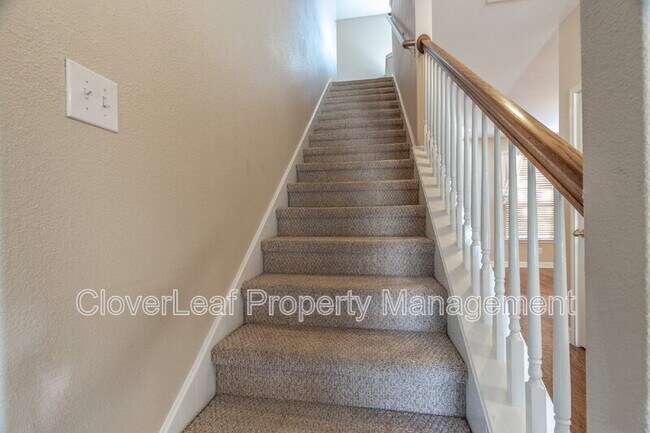 Building Photo - 6323 Big Bend Cove