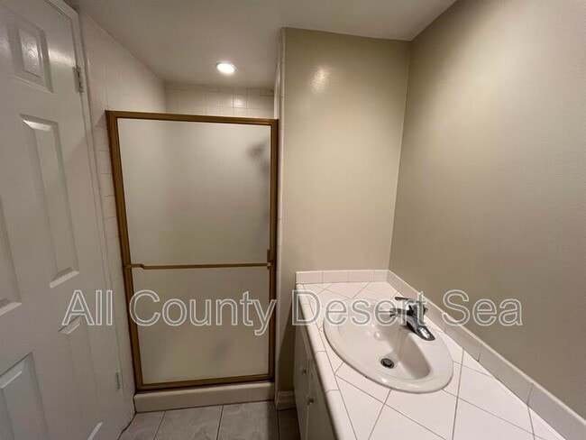 Building Photo - 6822 Lafayette Dr