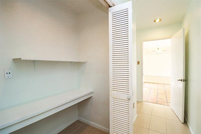 Building Photo - 14202 Ella Lee Ln