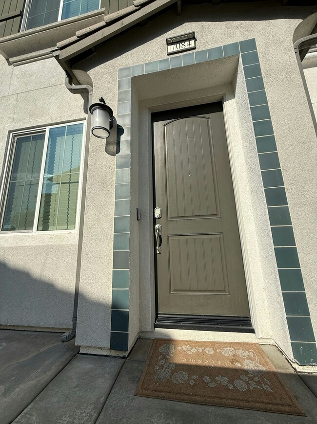 Building Photo - 7084 Vernazza Pl